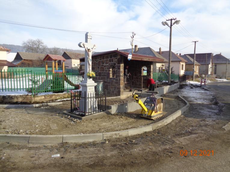 Počas realizácie - chodník 2021